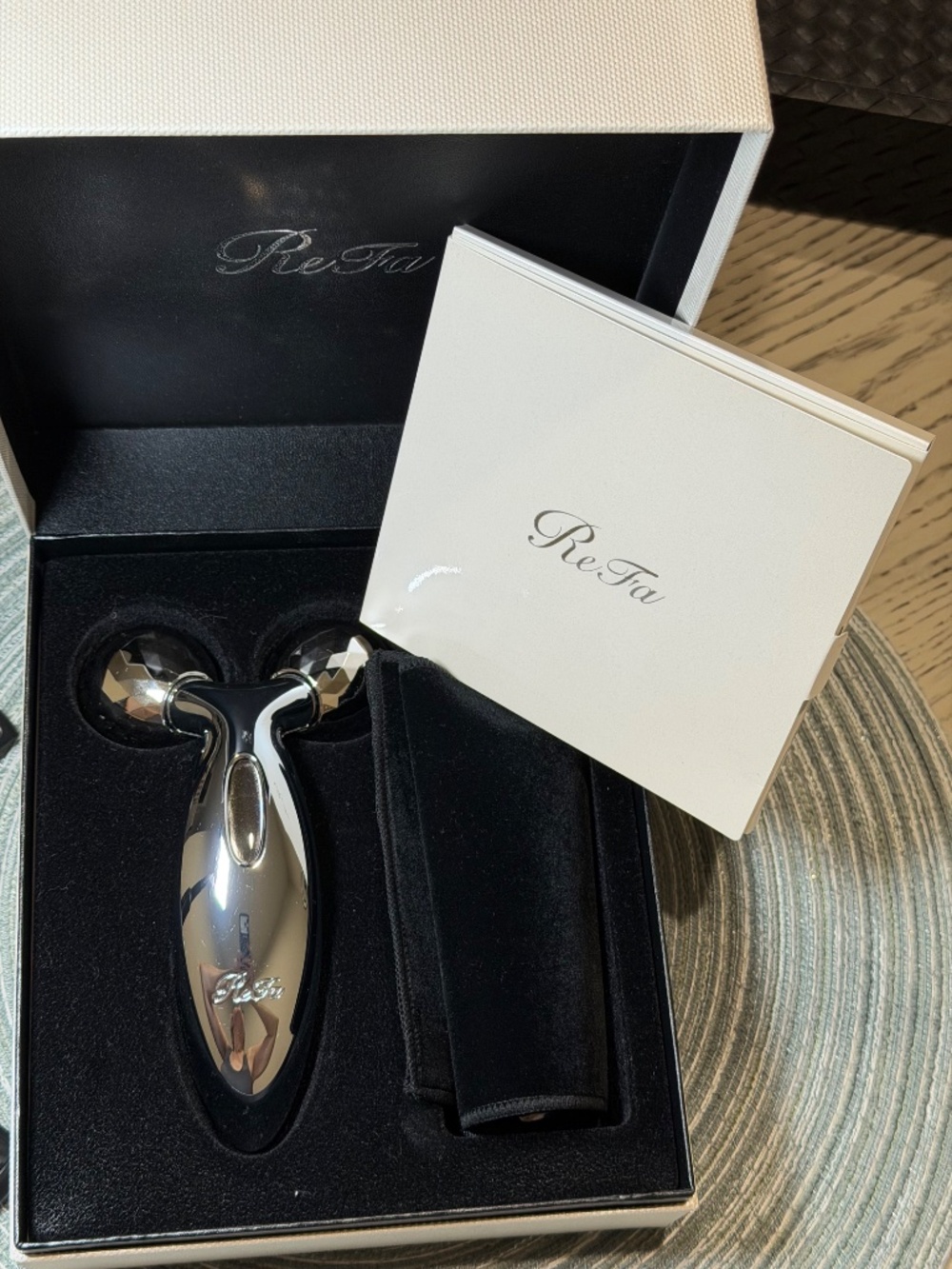 ReFa CARAT - Picture 3 of 3